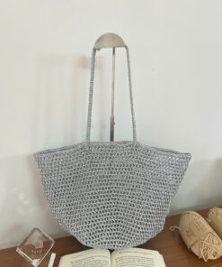 TÚI CROCHET ÁNH KIM BẠC – TỐI GIẢN NHƯNG NỔI BẬT